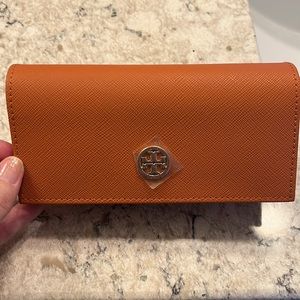 Tory burch sunglass case